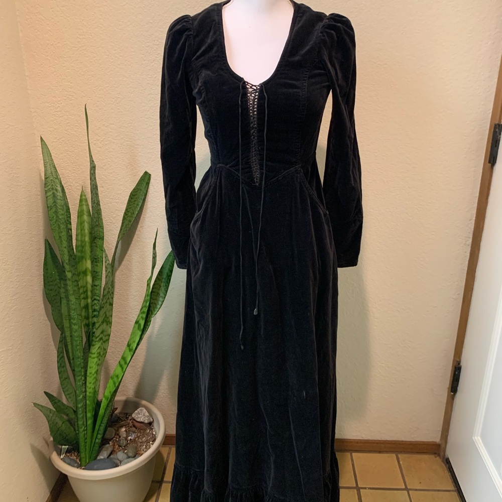 Rare Gunne Sax dress! ✨🖤